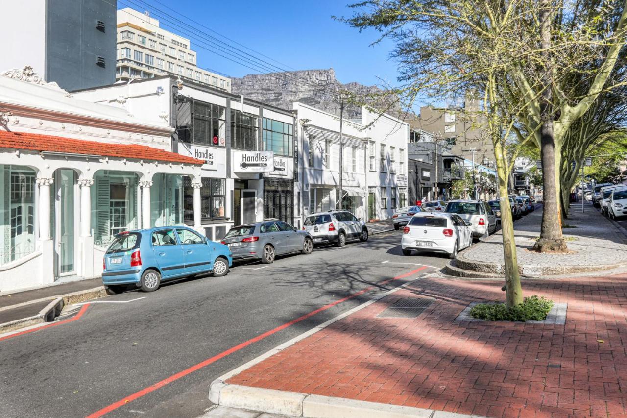 Backup-Powered Colourfull City Balcony Apartment Cape Town Bagian luar foto