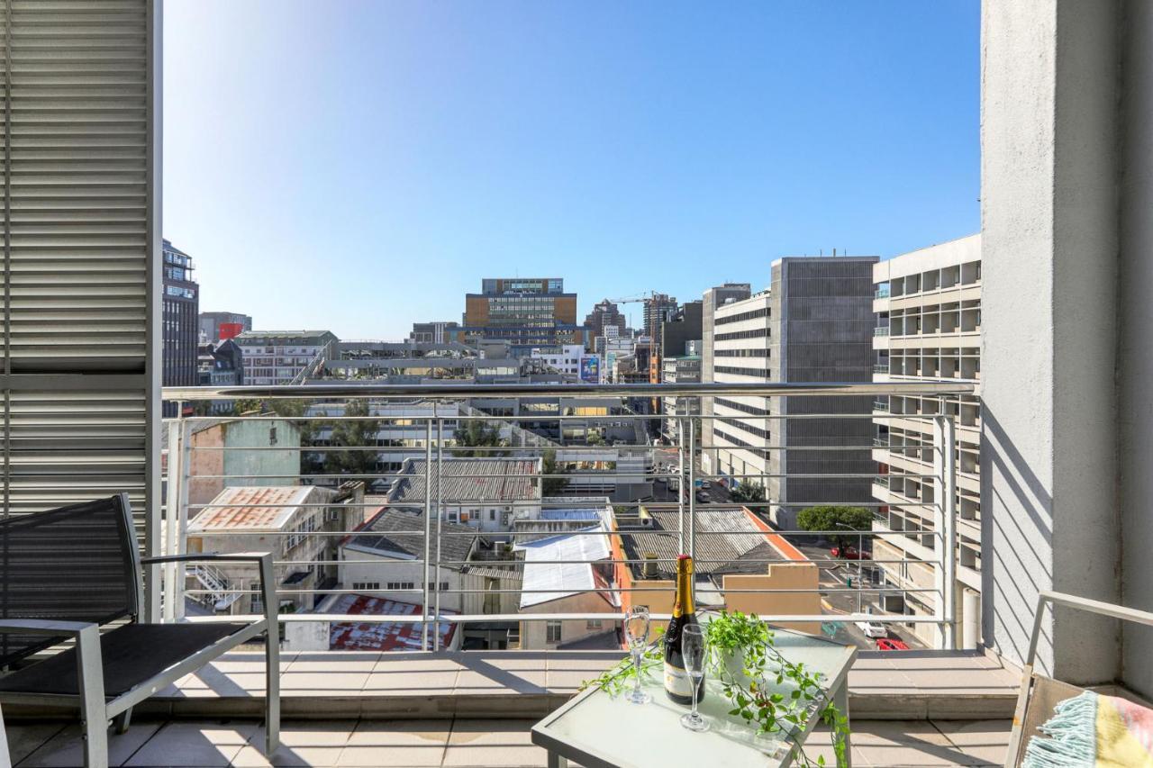 Backup-Powered Colourfull City Balcony Apartment Cape Town Bagian luar foto