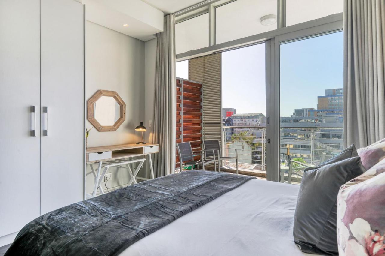 Backup-Powered Colourfull City Balcony Apartment Cape Town Bagian luar foto