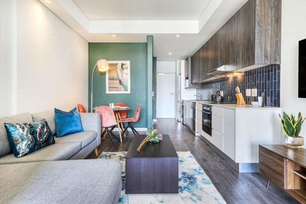 Backup-Powered Colourfull City Balcony Apartment Cape Town Bagian luar foto