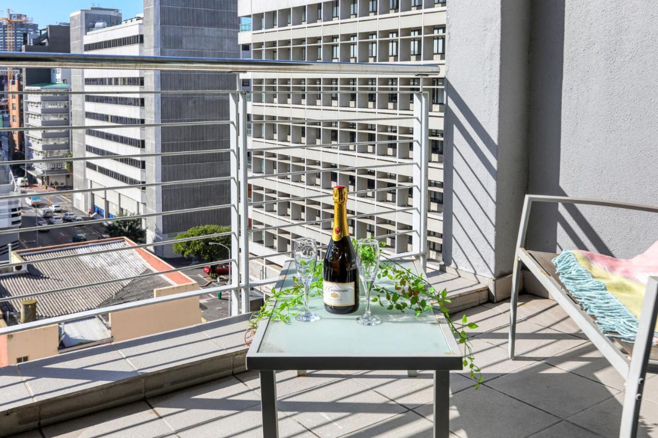 Backup-Powered Colourfull City Balcony Apartment Cape Town Bagian luar foto